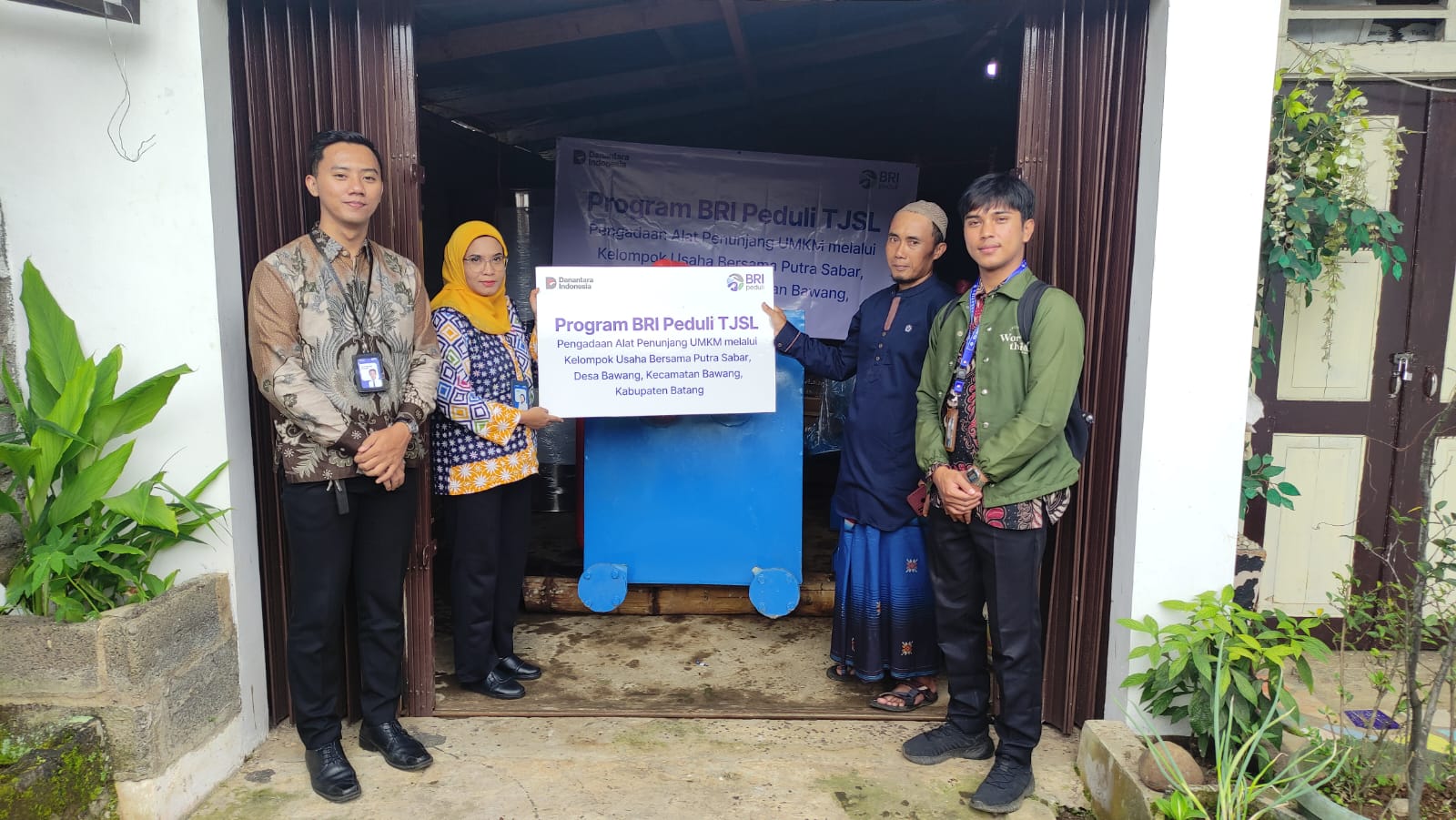 BRI  Batang Salurkan TJSL untuk Dukung Ketahanan Pangan dan Pemberdayaan Ekonomi di Desa Bawang