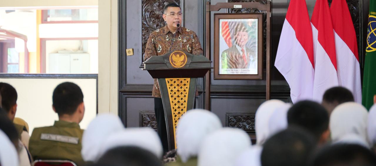 KKN Pertanahan Sejalan dengan Arahan Presiden Prabowo, Wamen Ossy: Peningkatan SDM sebagai Fondasi Pembangunan Nasional