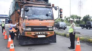 Dukung Pembatasan Truk Sumbu Tiga, Warga Pekalongan-Batang- Pemalang Minta Polres dan Dishub Mengatur Harus Konsisten.