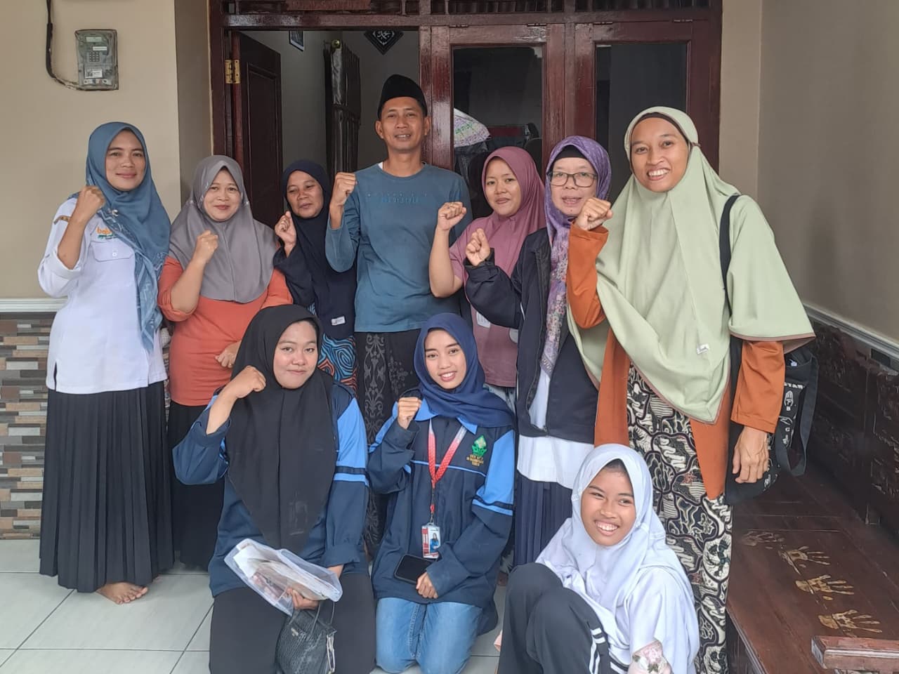 Aksi Nyata KKN MIT 21 Lawan Chikungunya melalui Edukasi dan  Inspeksi Lingkungan