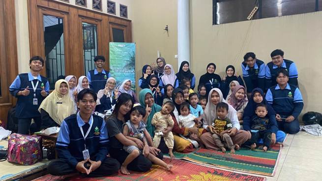 Inovasi PMT Berbasis Pangan Lokal, KKN MIT UIN Walisongo Gelar Demo Masak Pembuatan Puding Jagung Kacang Hijau untuk Balita.
