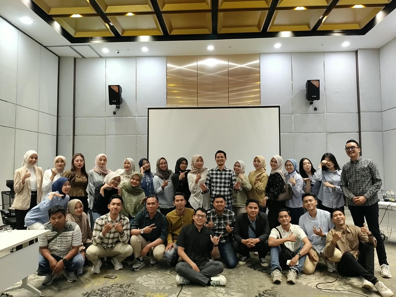 Pendidikan CS & Teller KITB : Tingkatkan Kualitas Layanan Prima, BRI Branch Office Batang Gelar Pelatihan Performance CS & Teller