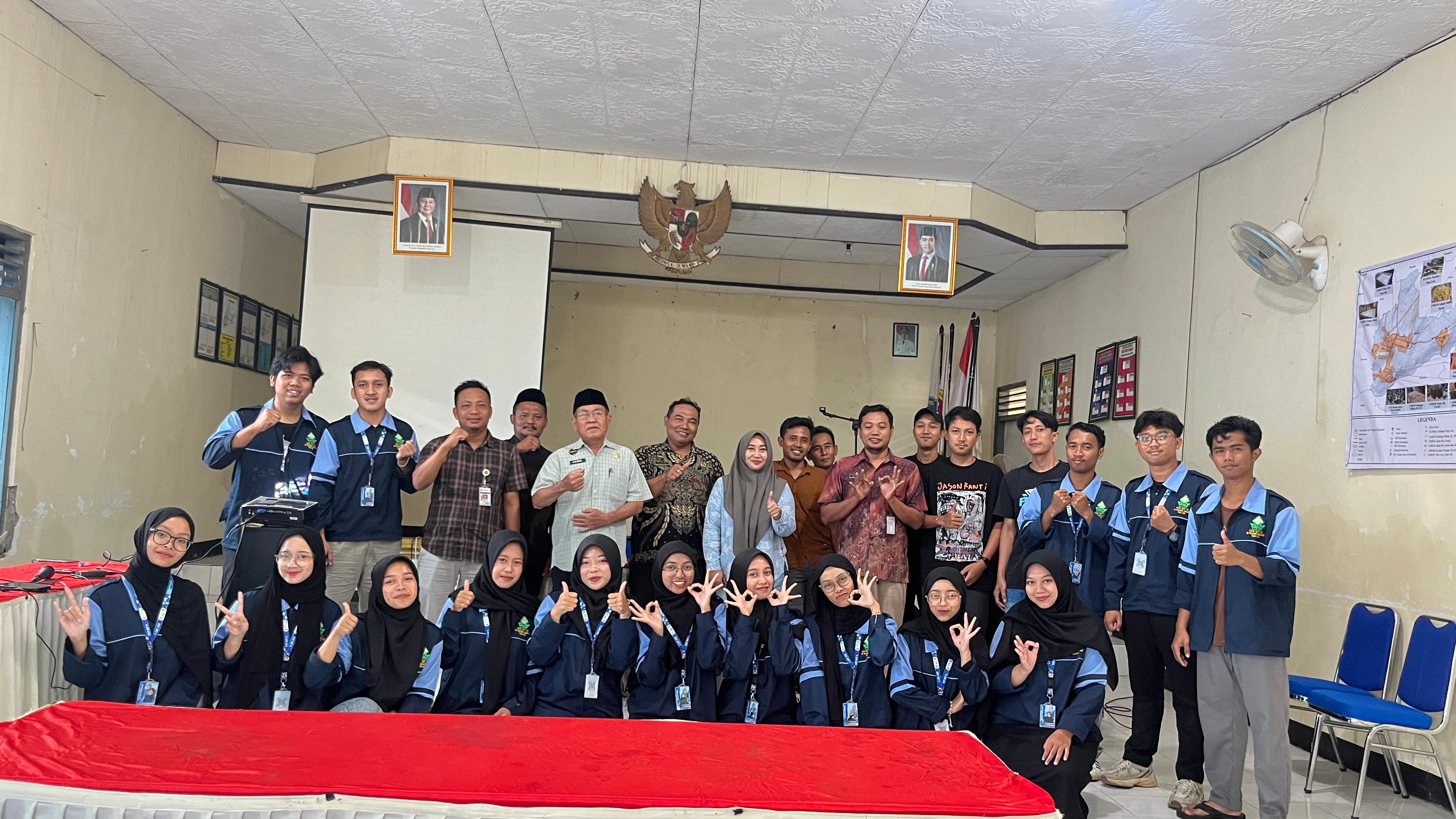 Meningkatkan Pemahaman LIterasi Digital Dan Pemanfatan Artificial Intelligence (AI), Mahasiswa KKN MIT ke 21 Posko 03 Gelar Workshop  di Desa Babadan